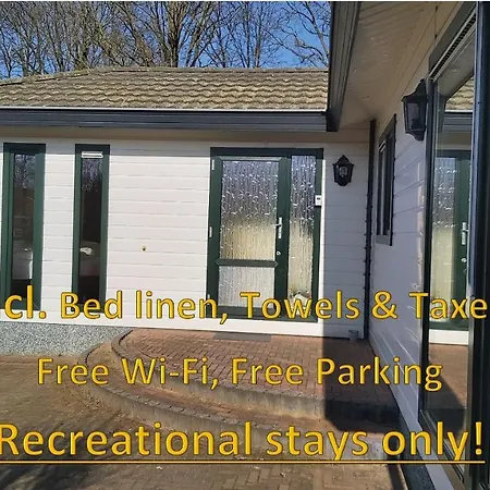 Ruim Familie Tot 4 Personen Op De Veluwe Bungalowpark De Kern Chalet *